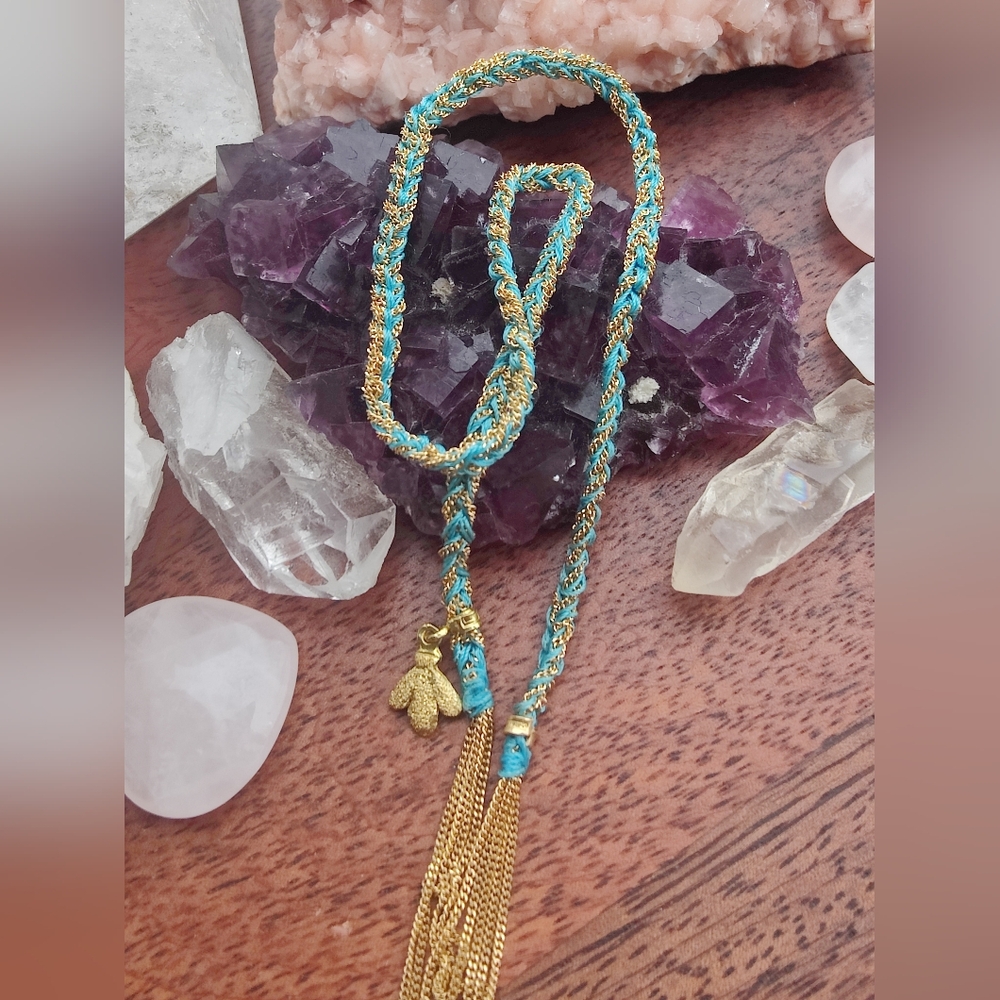 ✨Carolina Bucci 18k Friendship Bracelet with Sweet Honey Bee Charm✨